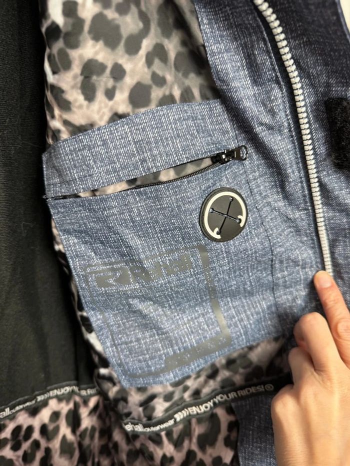 Veste Rehall et ski bleue et léopard comme neuve taille S - photo numéro 8