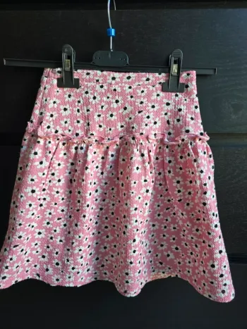 jupe rose avec fleur Primark