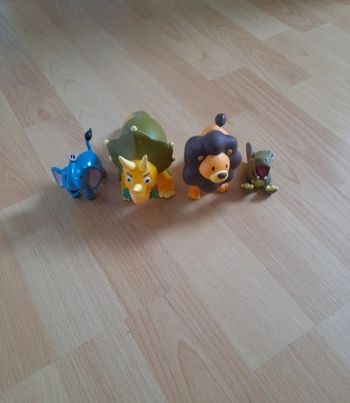 Figurines en plastique
