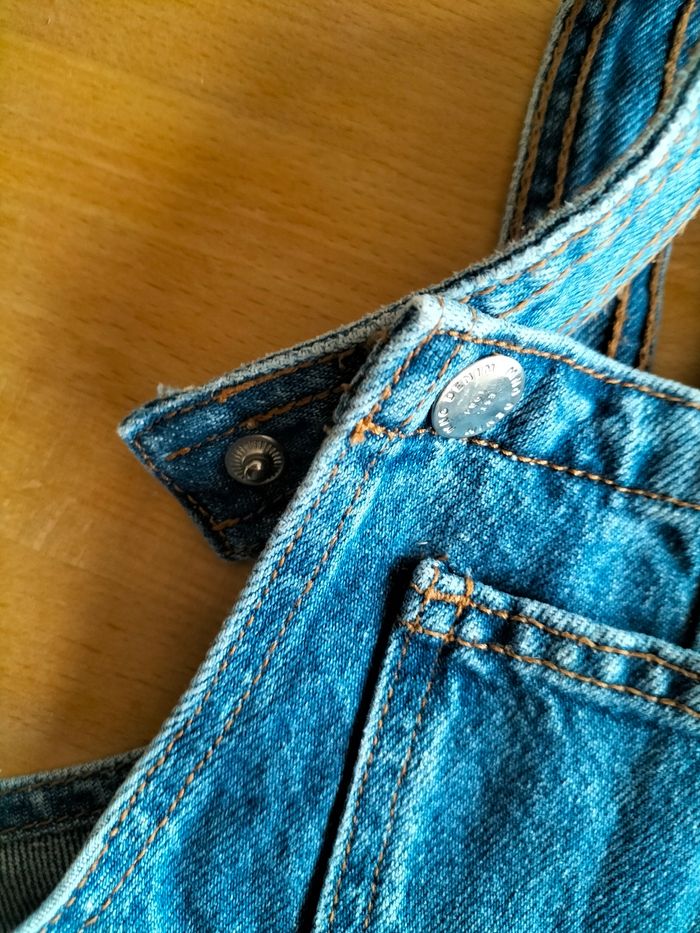Salopette en jeans - photo numéro 2