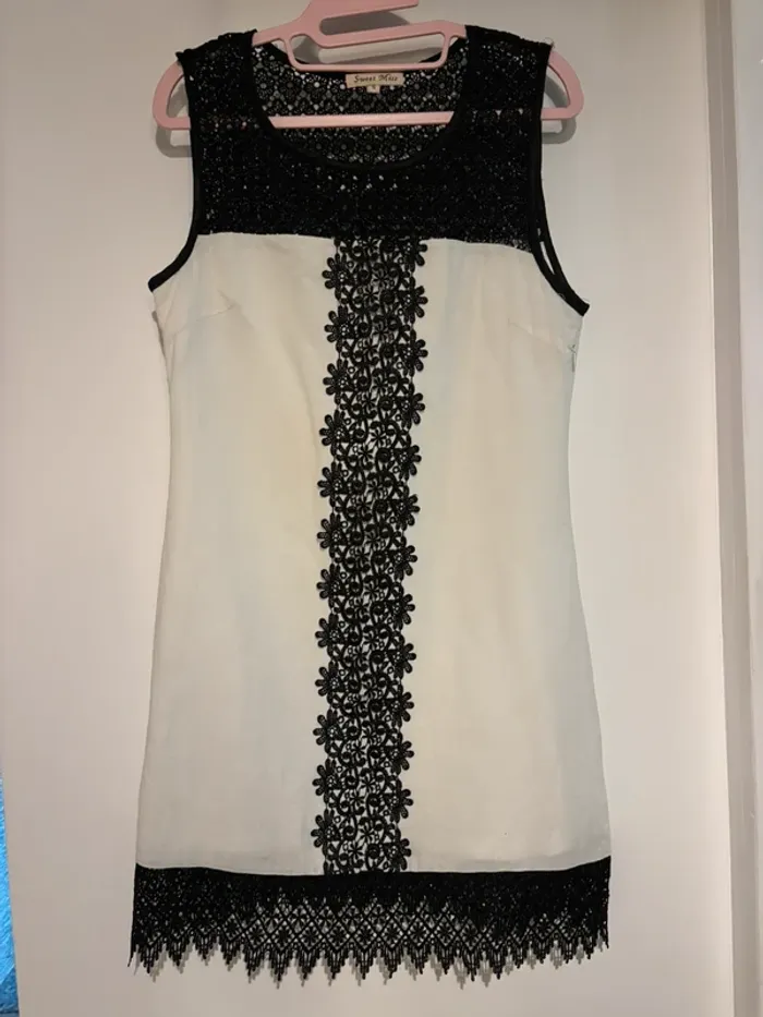 Robe Chic 🖤 Sweet Miss – Taille S (convient à un M