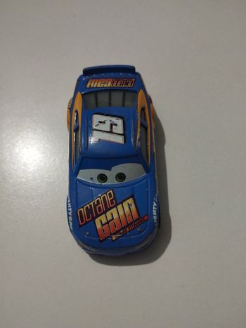 Voiture Cars n°19 violette