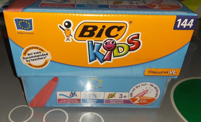 Boite de 144 feutres Bic - photo numéro 2