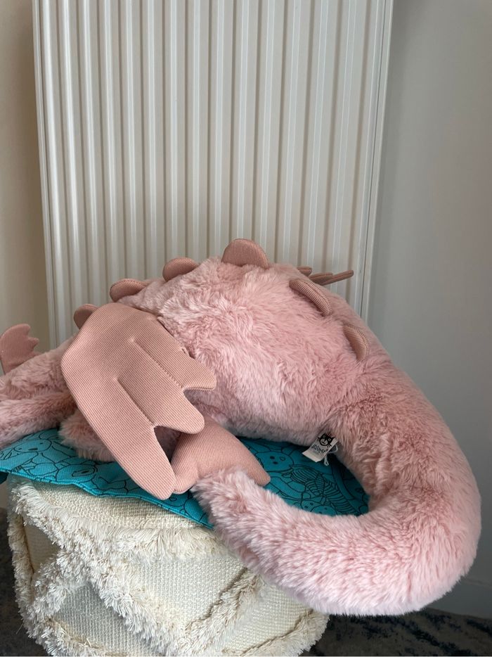 Enorme Peluche JEllYCAT HUGUE DRAGON ROSE 🩷 - photo numéro 8