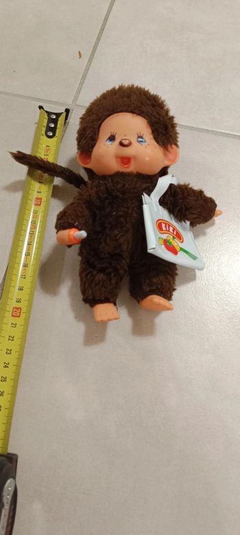 Kiki 18 cm et son sac marché