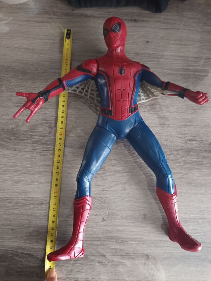 Spiderman articulé et parlant - photo numéro 2