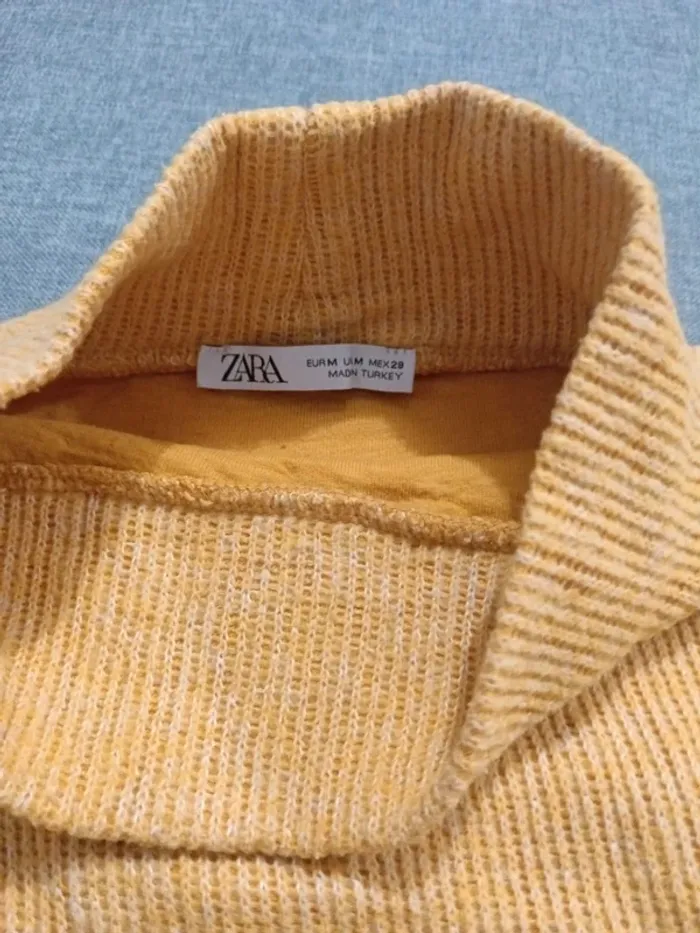 C64 pull moutarde Zara M - photo numéro 3