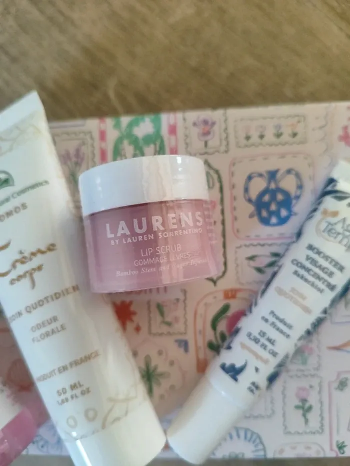 Lot de produits de beauté neufs - photo numéro 3