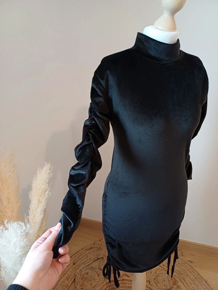 Robe noire en velours neuve Brentiny Paris taille XS 34