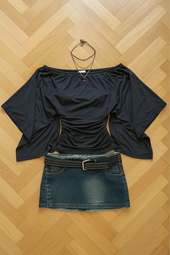 Top sexy à épaules dénudé et taille cintré pour femme en taille M