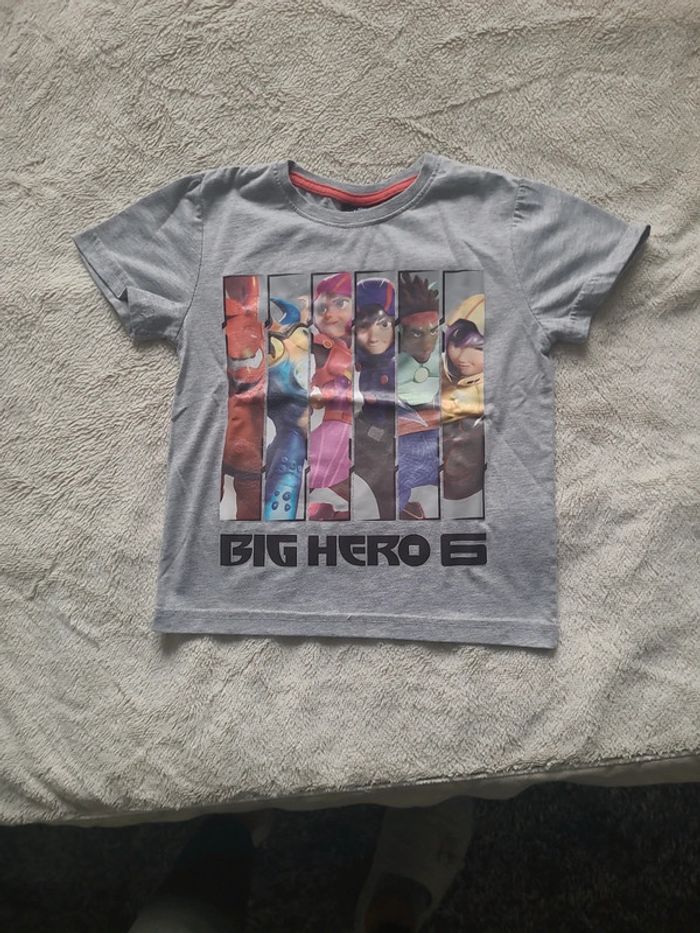 T shirt manche courte 4 ans.