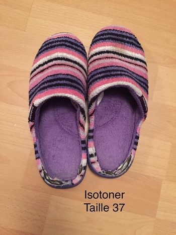 Chaussons violet Isotoner Taille 37