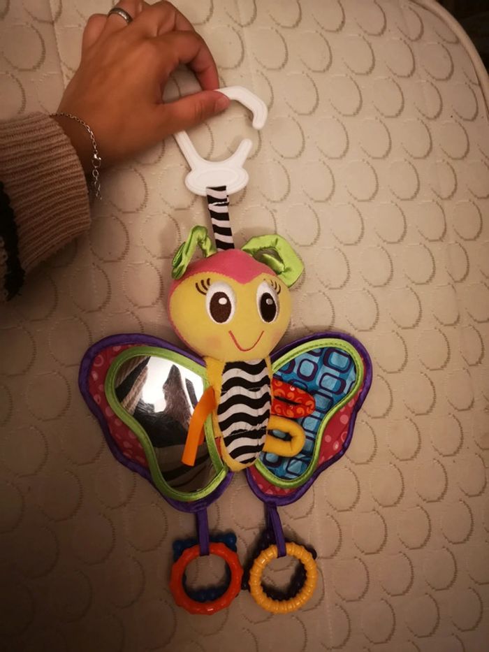 Peluche divertissements à accrocher en voiture