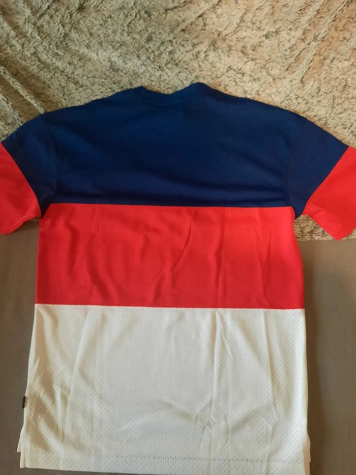 Tee-shirt nike air top taille S - photo numéro 3