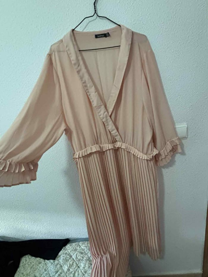 Robe mi longue rose Boohoo taille 52 - photo numéro 2