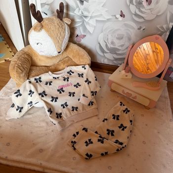 Pyjama velours deux pièces avec des petits noeuds - T18mois - Kiabi 