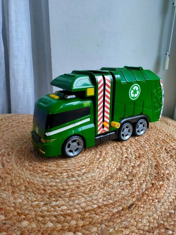 Camion poubelle sonore