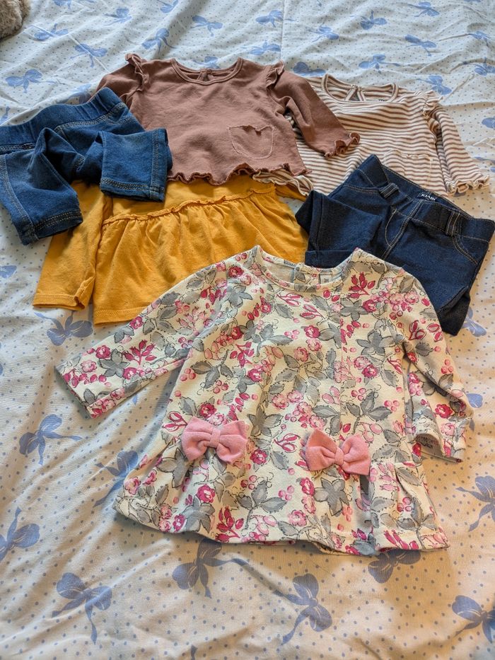 Lot Robe legging hauts . 1 et 3 mois Kiabi et la redoute