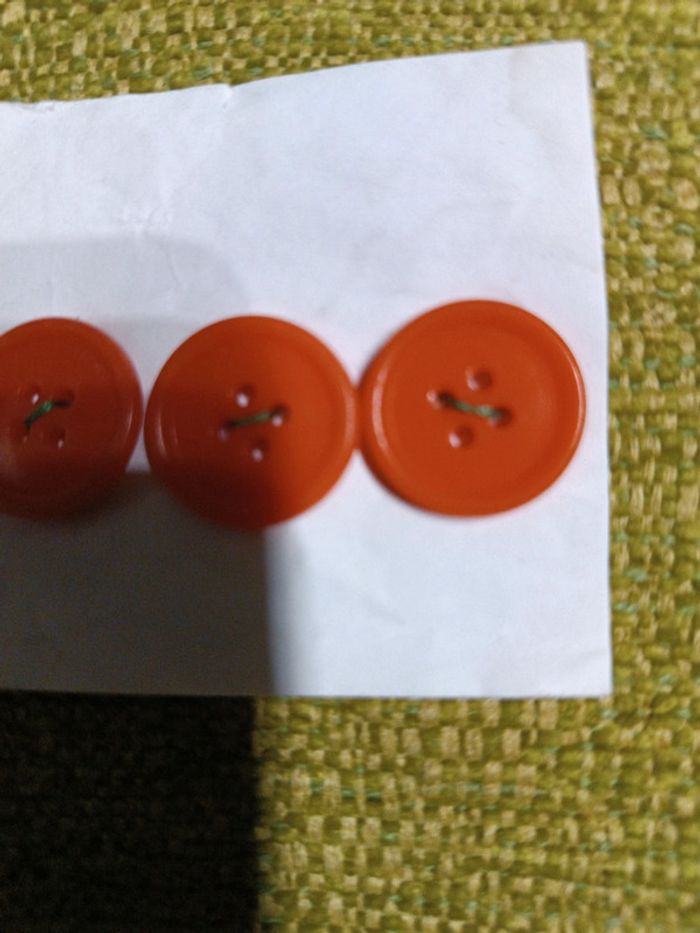 Lot 5 boutons orange 1.8 cm - photo numéro 2