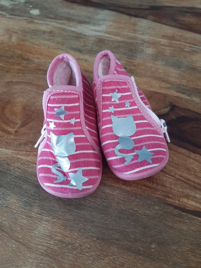 Chaussons fille taille 20