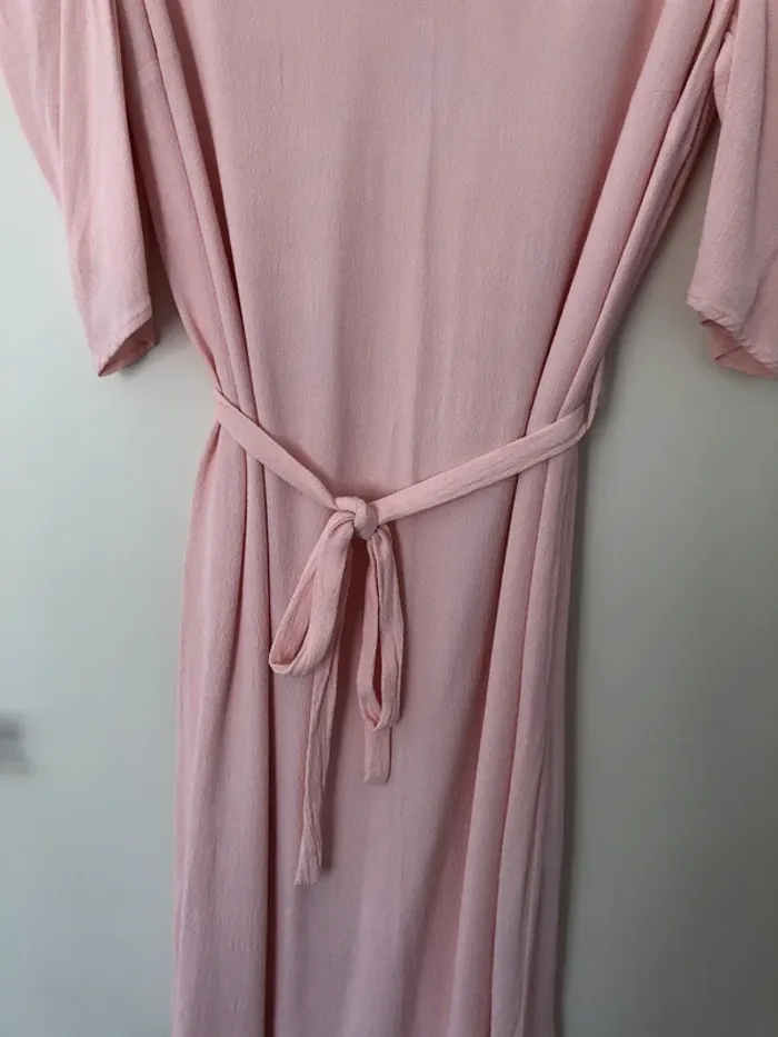 Robe rose poudrée à perles Claudie Pierlot taille 38 - photo numéro 6
