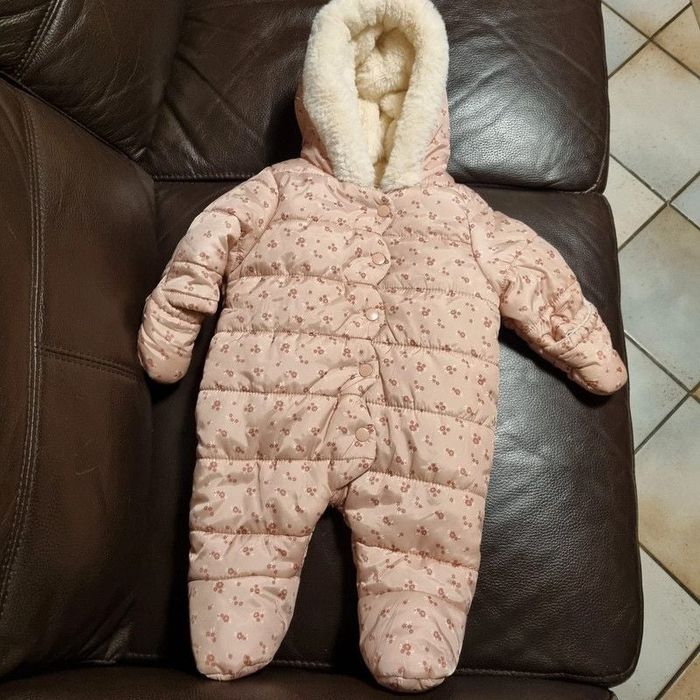 combinaison bébé fourrée taille 3 mois