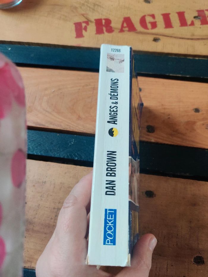 Anges et Demons de Dan Brown - photo numéro 3