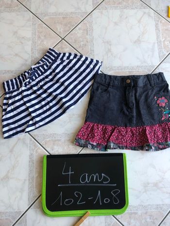 Lot de 2 jupes 4 ans