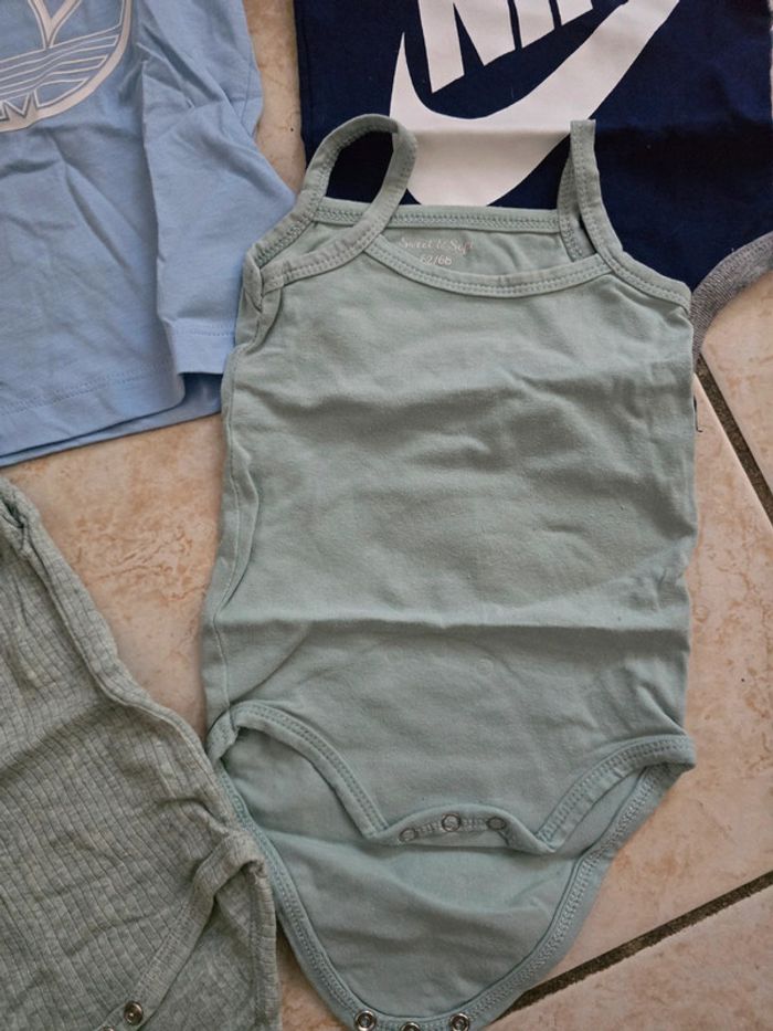 Lot vêtements été 6 mois - photo numéro 4