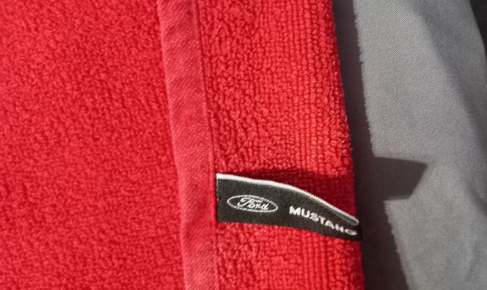 Serviette de plage Mustang - photo numéro 2