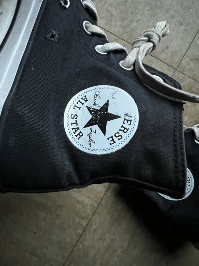 Converse montante 39 bon état - photo numéro 3