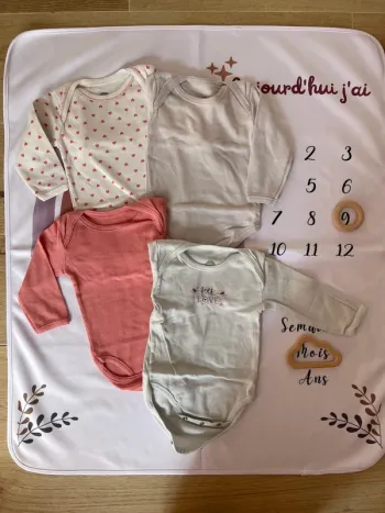 Lot de 4 bodies manches longues pour bébé fille, taille 9 mois