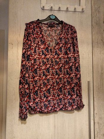 Magnifique blouse a motif floral