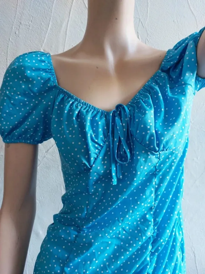 Robe courte bleue à pois Taille S - photo numéro 2