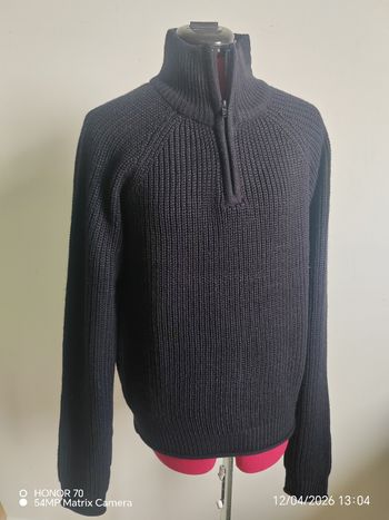 Pull col zippé 