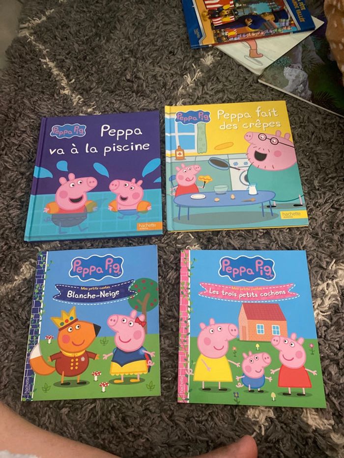 4 livres peppa piG