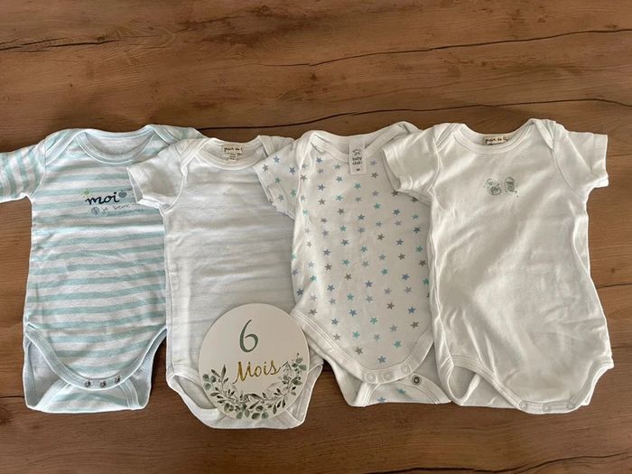 Lot de 4 bodies manches courtes 6 mois