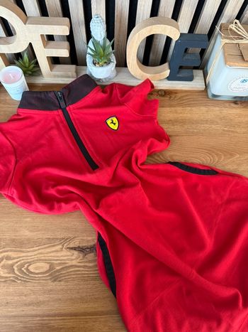 Robe Ferrari 7/8 ans