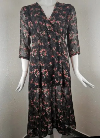 Robe Laeticia marque les Petites Fleurs Paris  taille 2  mis en 38  neuve avec étiquette