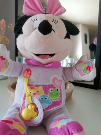Peluche interactive Minnie clementoni
