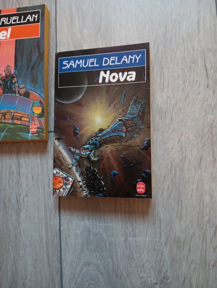 Lot de 2 livres de science fiction - photo numéro 2