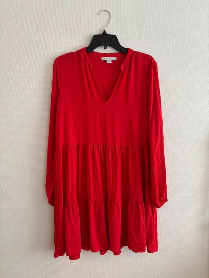 Robe rouge fluide