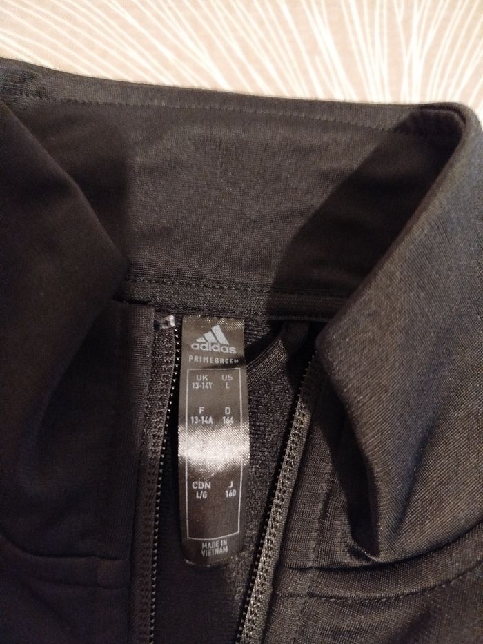 Veste Adidas comme neuf - photo numéro 2