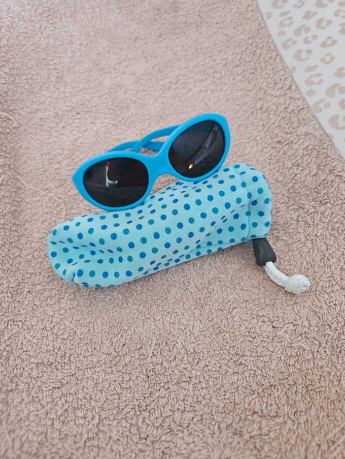 Lunette soleil bébé