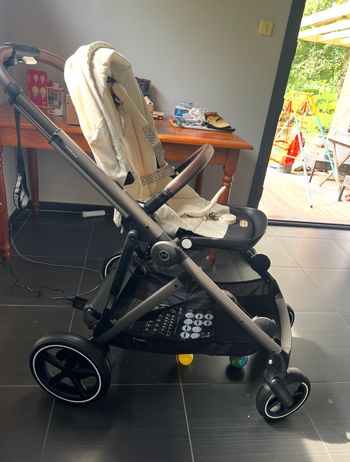 Vends e cybex ( assistance électrique ) poussette 