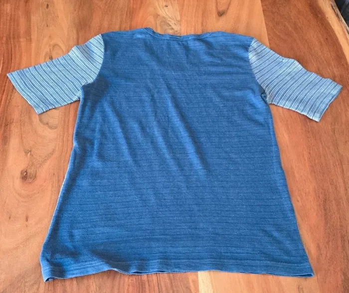 Tee-shirt Lacoste Taille 40 - photo numéro 5