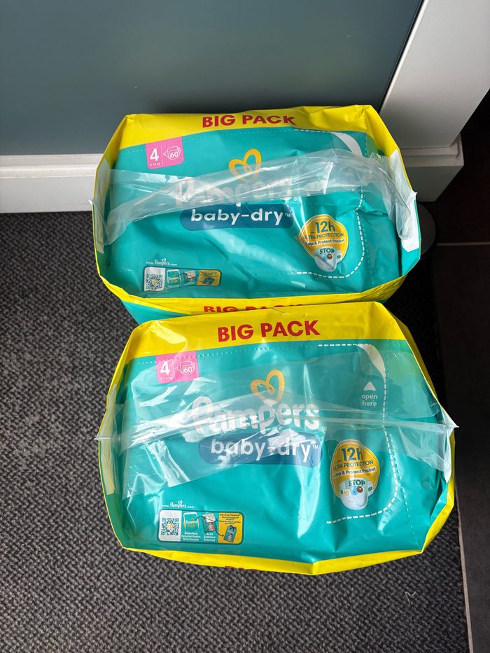 Lot de deux deux paquets de couches Pampers Baby Dry Taille 4 9/14 kg 60 couches X 2 - photo numéro 4