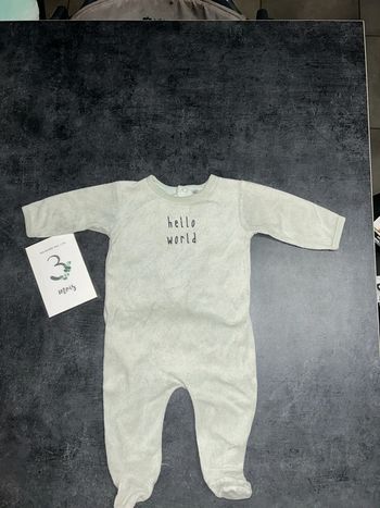 Pyjama bébé « hello world »