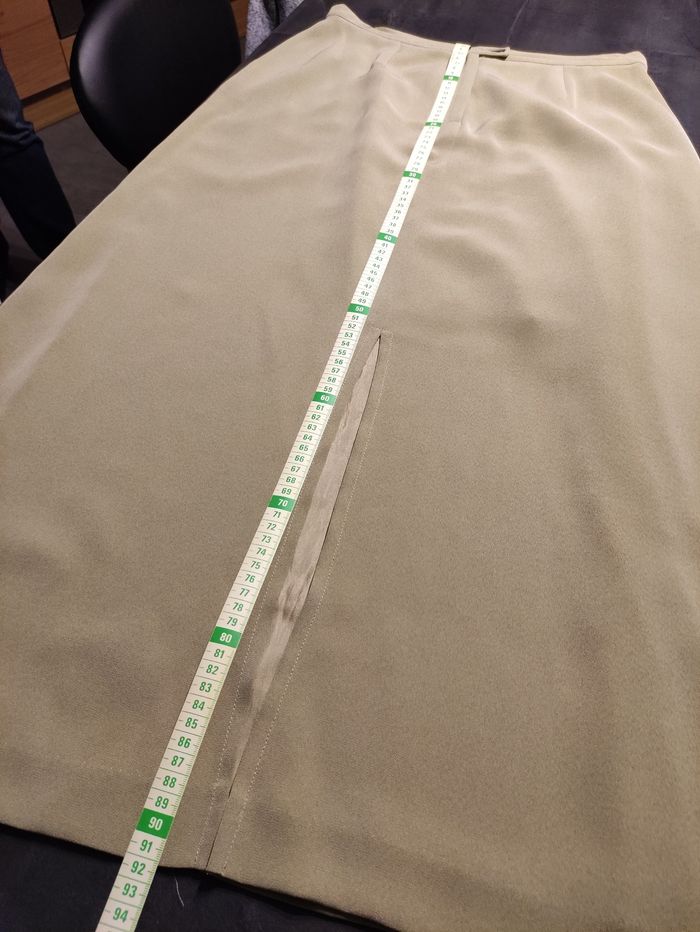 Ensemble tailleur jupe  longue et veste - photo numéro 8