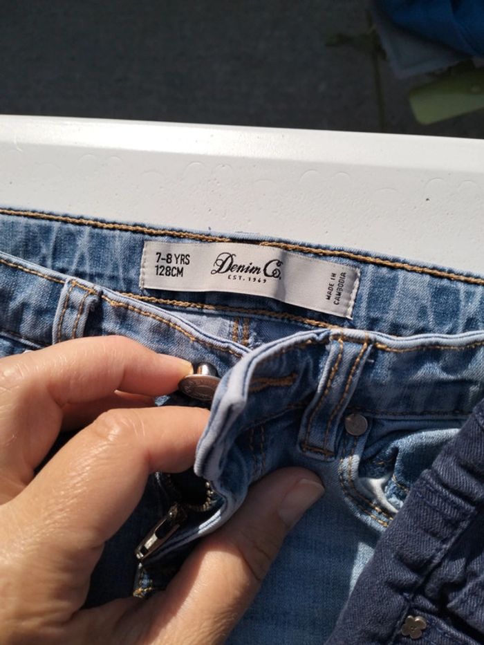 3 pantalons 7/8 ans - photo numéro 4